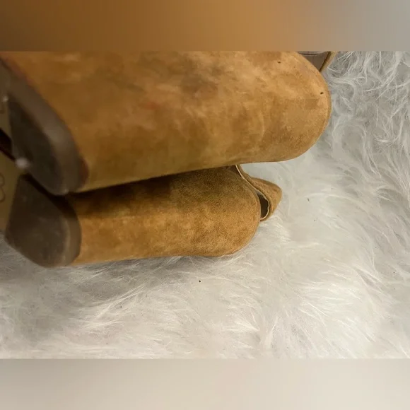 Jessica Simpson Suede Tan WedgeSize 8M - Picture 3 of 6